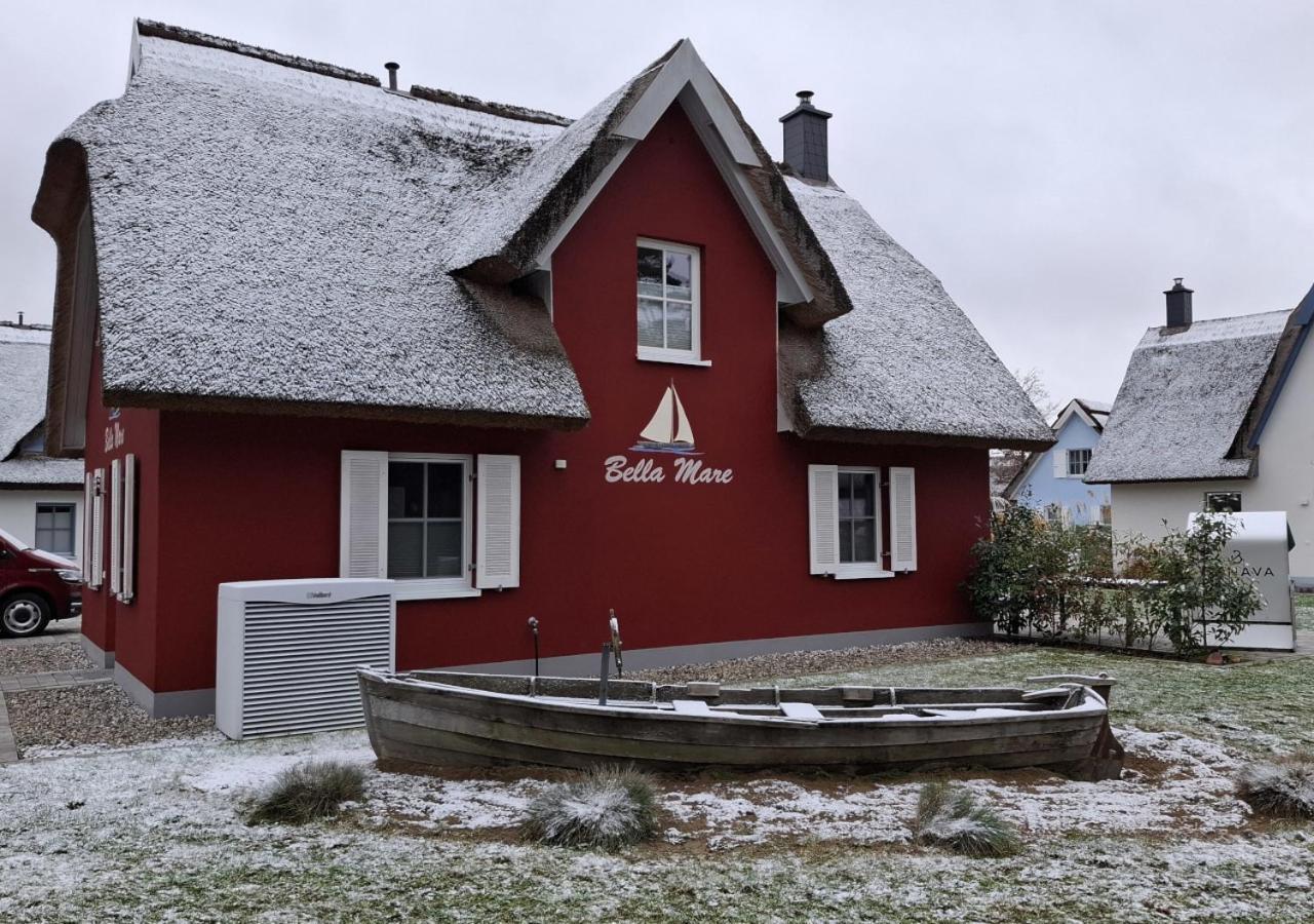 Modernes Reetdach-Ostseeferienhaus Bella Mare, Insel Usedom Mit Sauna, Kamin & Sonnenterrasse Zirchow 外观 照片
